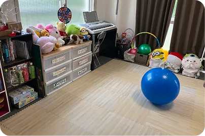 個人活動(自由時間)やレクリエーションで使うおもちゃや教材です。